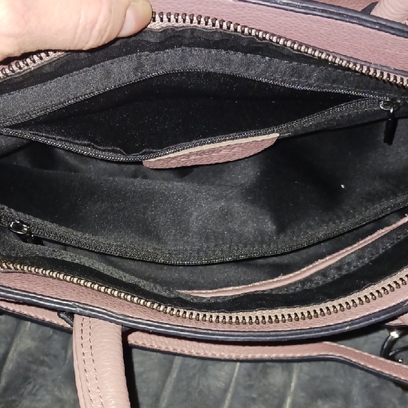 Pink Katee VALENTINES DAY Handbag with Logo Charm - Picture 3 of 9